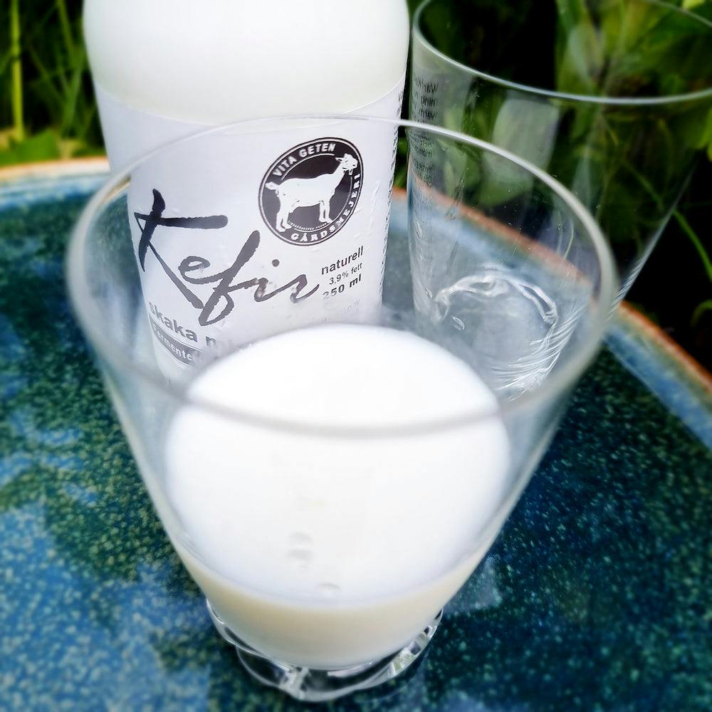 Kefir - Fermenterad på opastöriserad getmjölk 1000ml - kefir_glas