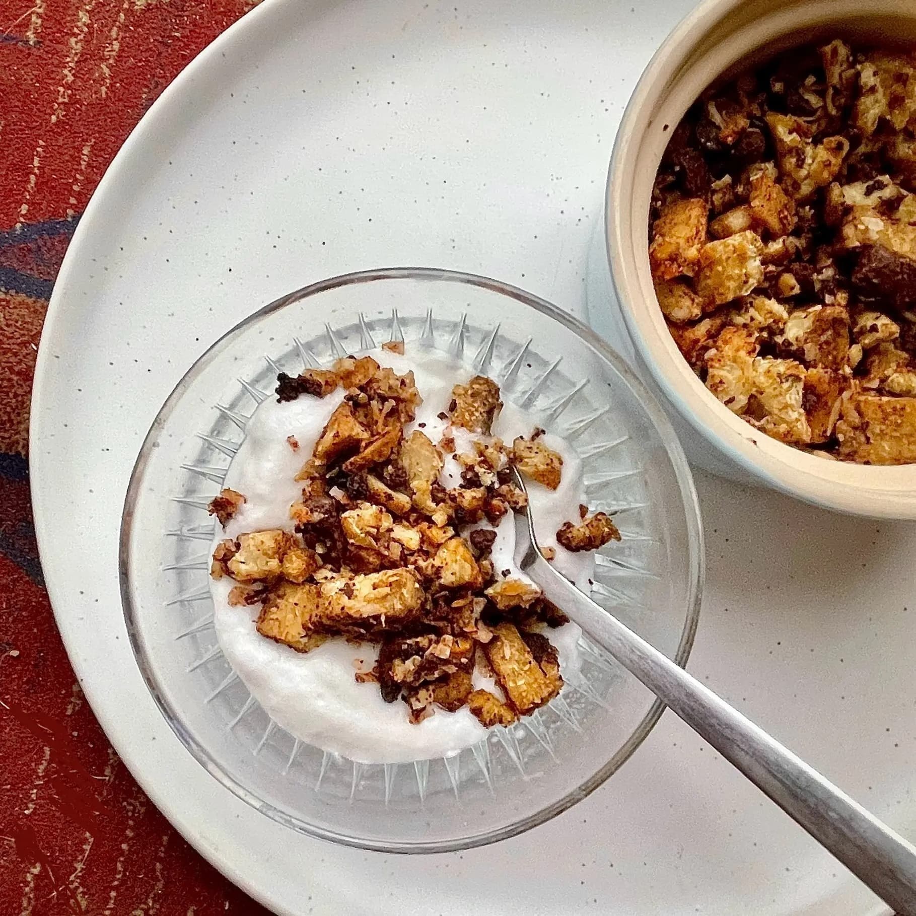 Magiskt krispig tempeh granola