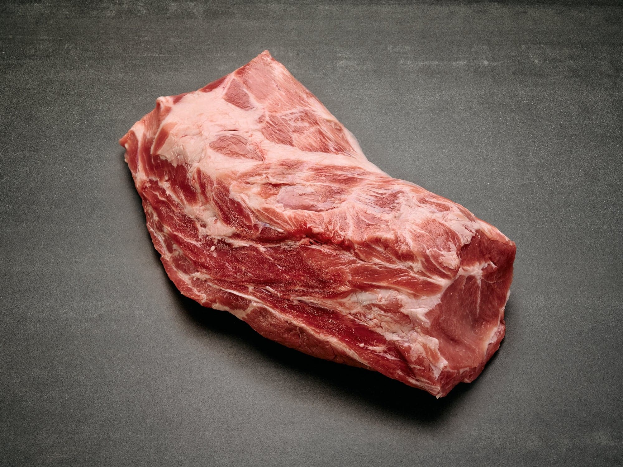 Karre´ hel i bit 2kg från Rosersbergs utegrisar